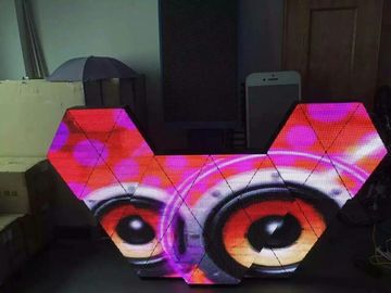 Adatti a scrittorio 3D del DJ l'esposizione di LED fissa dell'interno passo creativo 6.15mm fornitore