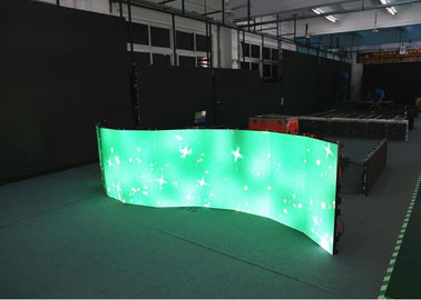 PH5.95 500mm x 500mm hanno curvato gli schermi del LED, esposizione di pannelli principale curva IP65 fornitore